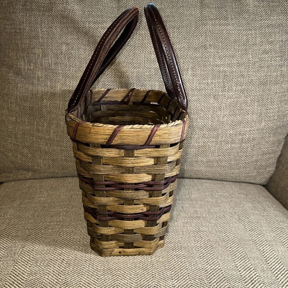AMISH HANDMADE WOODEN LEATHER HANDLE CUSTOM MADE 8” BEAUTIFUL BASKET TOTE - Picture 5 of 13